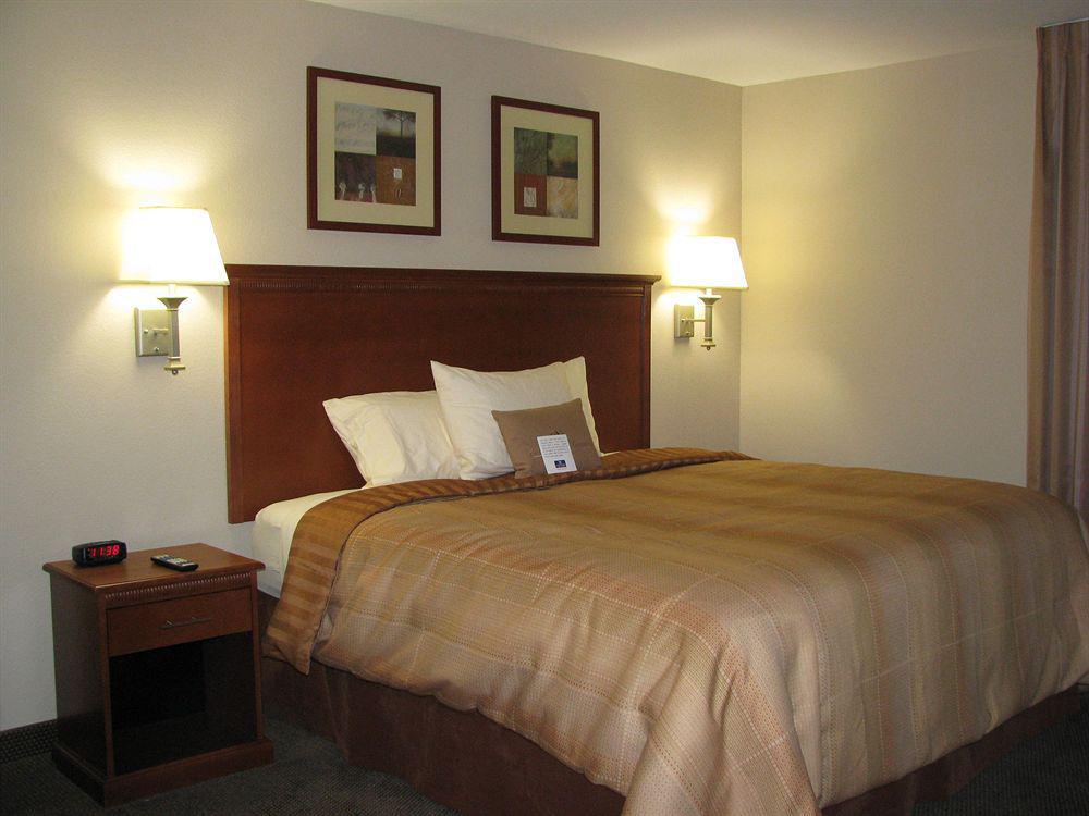 Candlewood Victoria By Ihg Ruang foto